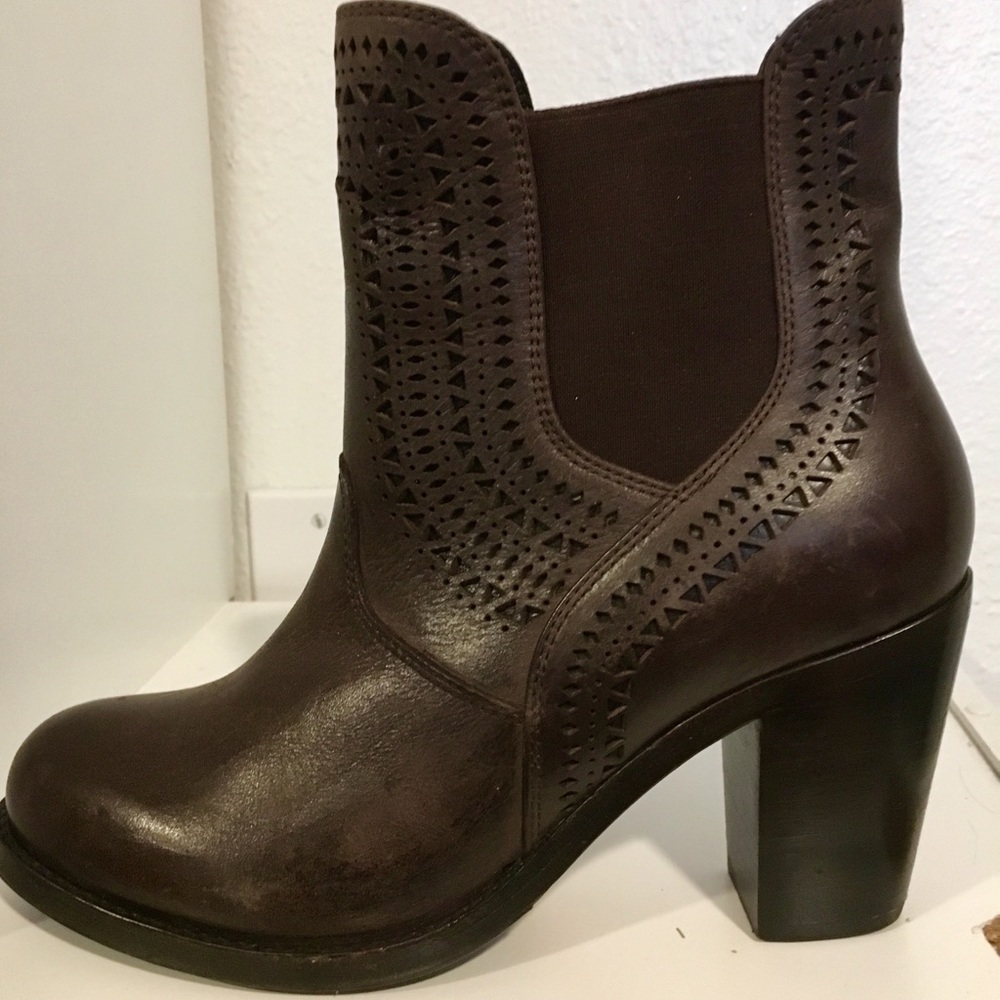 Ariat Versant Heeled Chelsea Boot